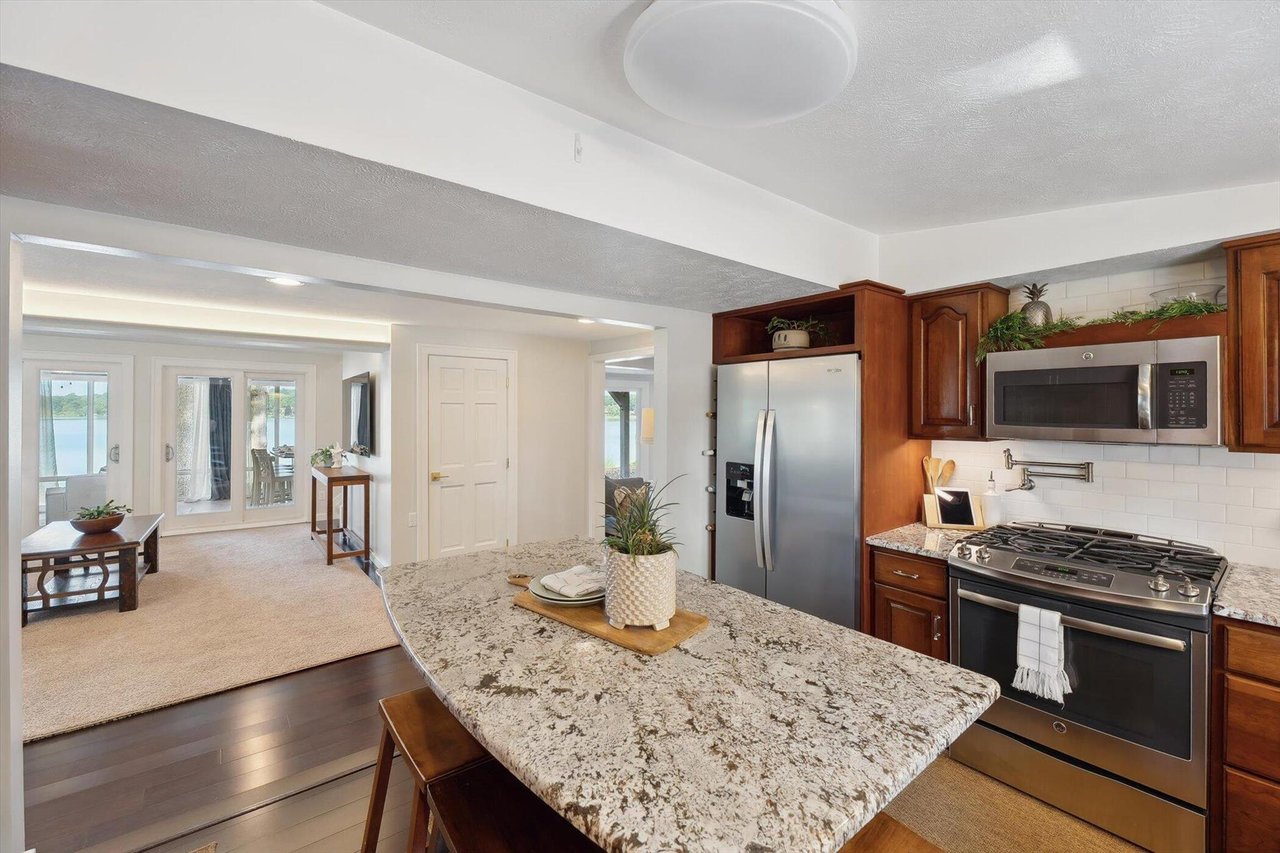 240 AQUAMARINE DRIVE