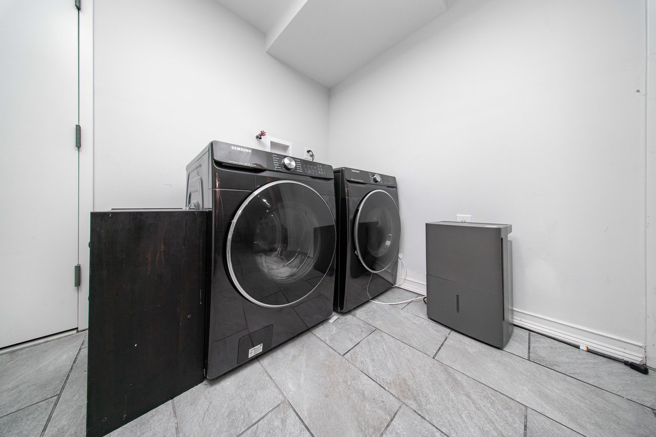 23-42 Crescent Street