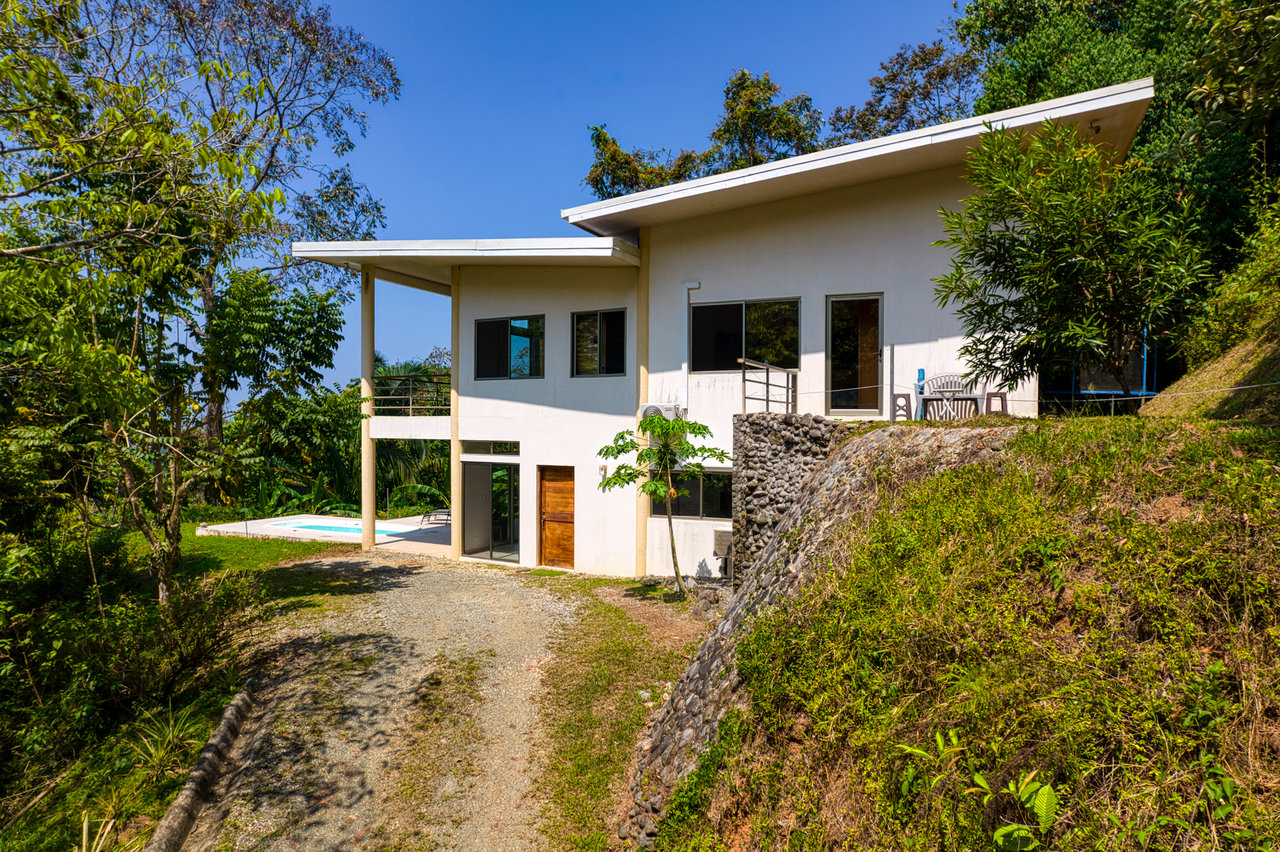 12.25 ACRES – 3 Bedroom 2 Story Ocean View Home 10 Min To The Beach!!!
