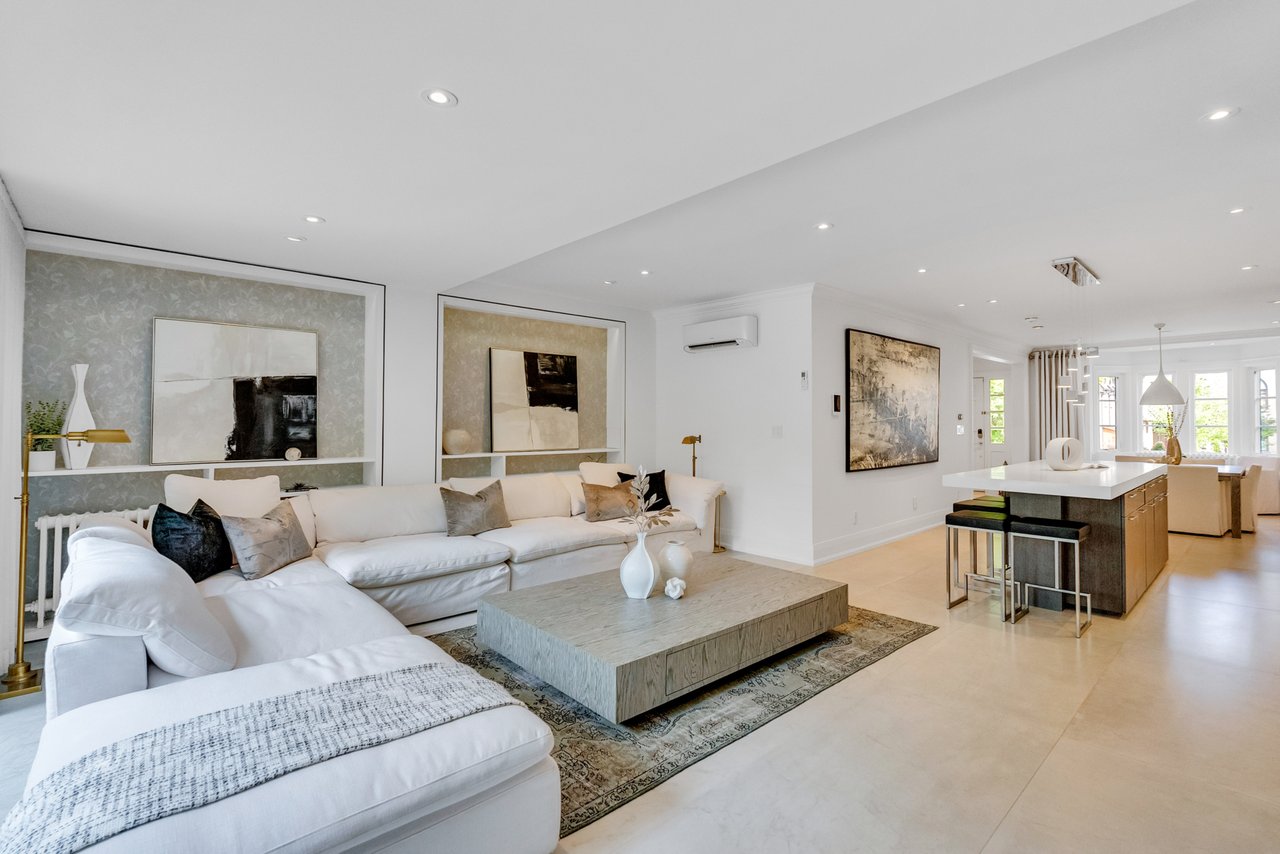 Gorgeous Upgraded Residence