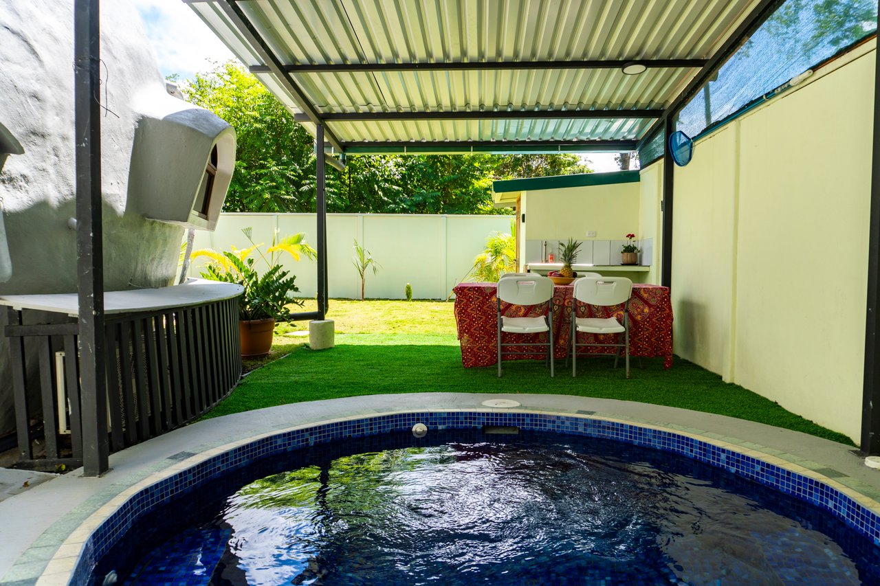 0.07 Acres – Unique 2 Bedroom Dome With Pool Walking Distance To The Beach!!!