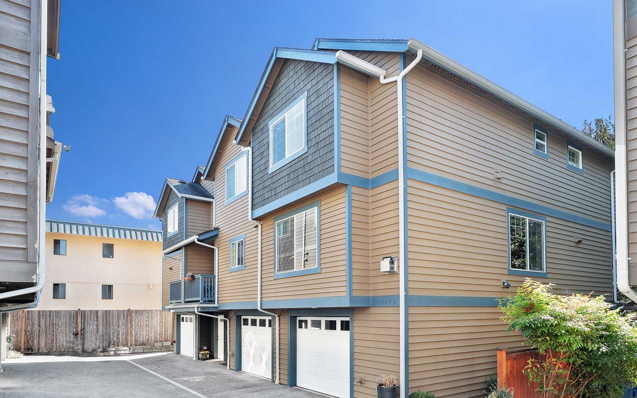 Live Big & Bright in Greenwood