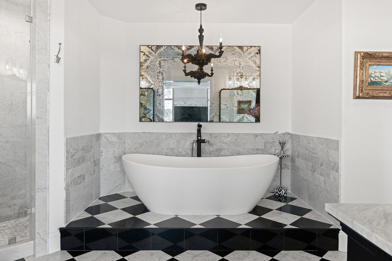 2211 E CAMELBACK Road 902