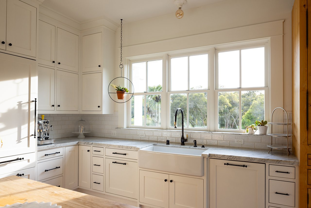 Honey Hill - 365 Race Horse Ln