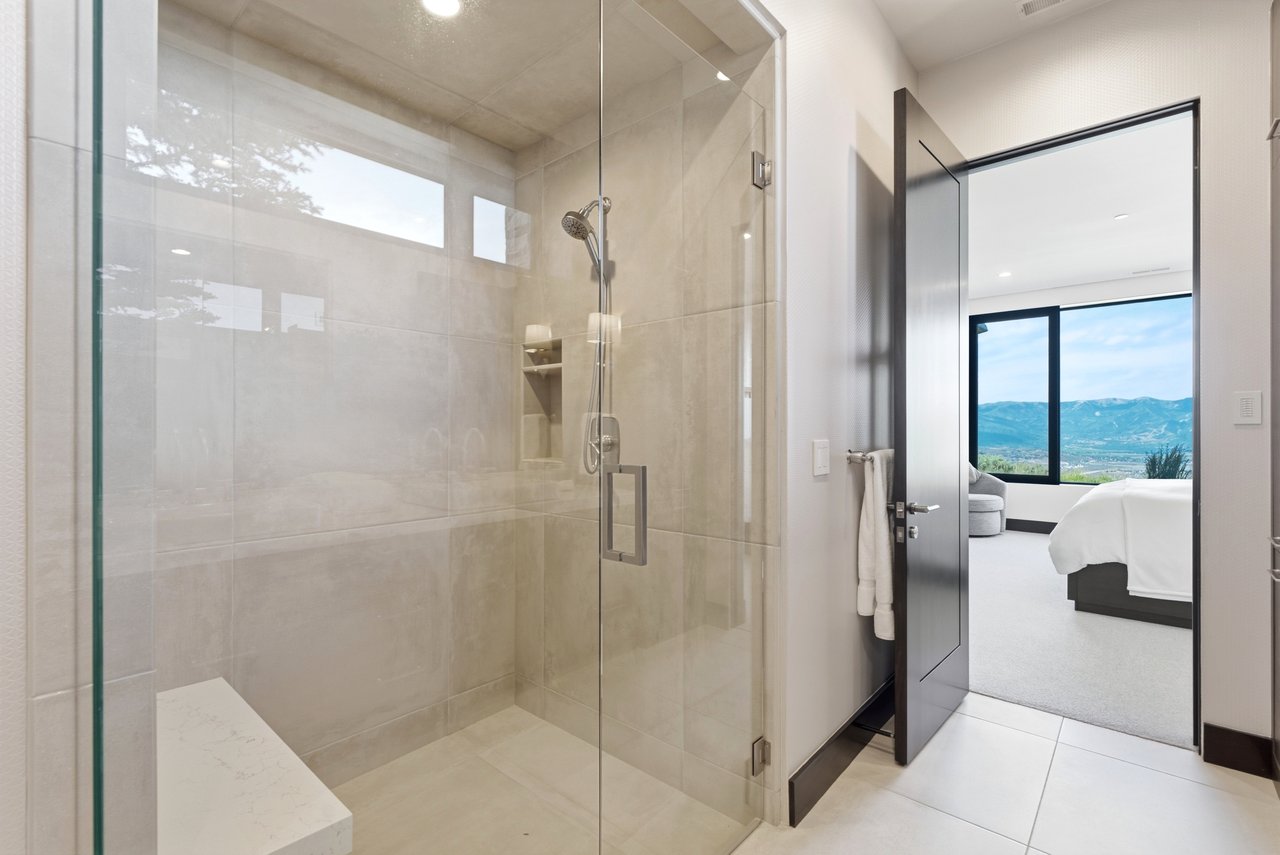 Top-of-Promontory Architectural Estate — Furnished & Turnkey - Front-Row Mountain Views