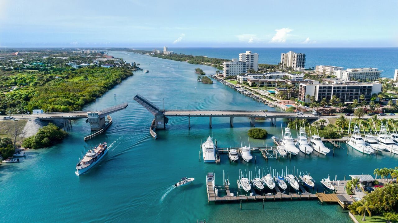 833 Bay Colony Drive S