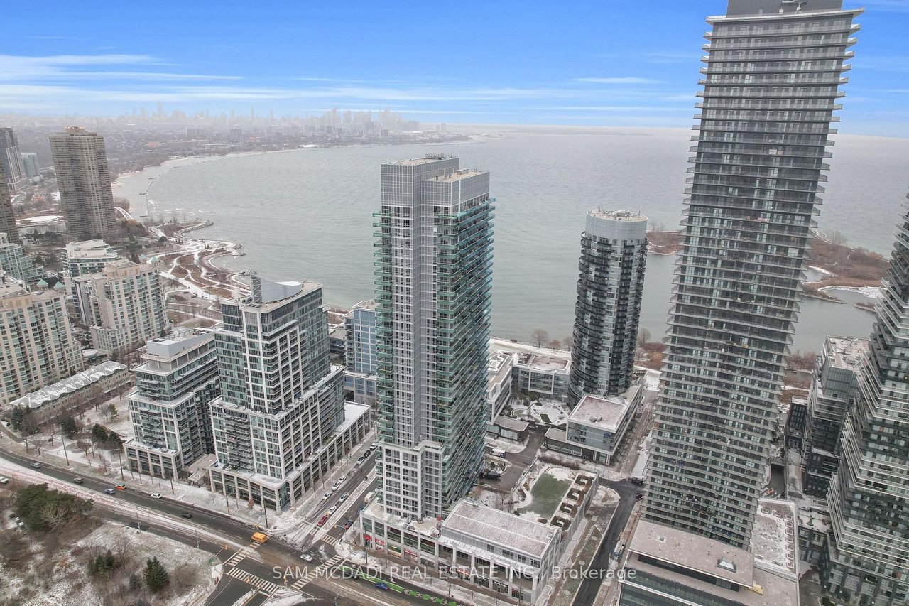 BROOKERS LANE LUXURY PENTHOUSE