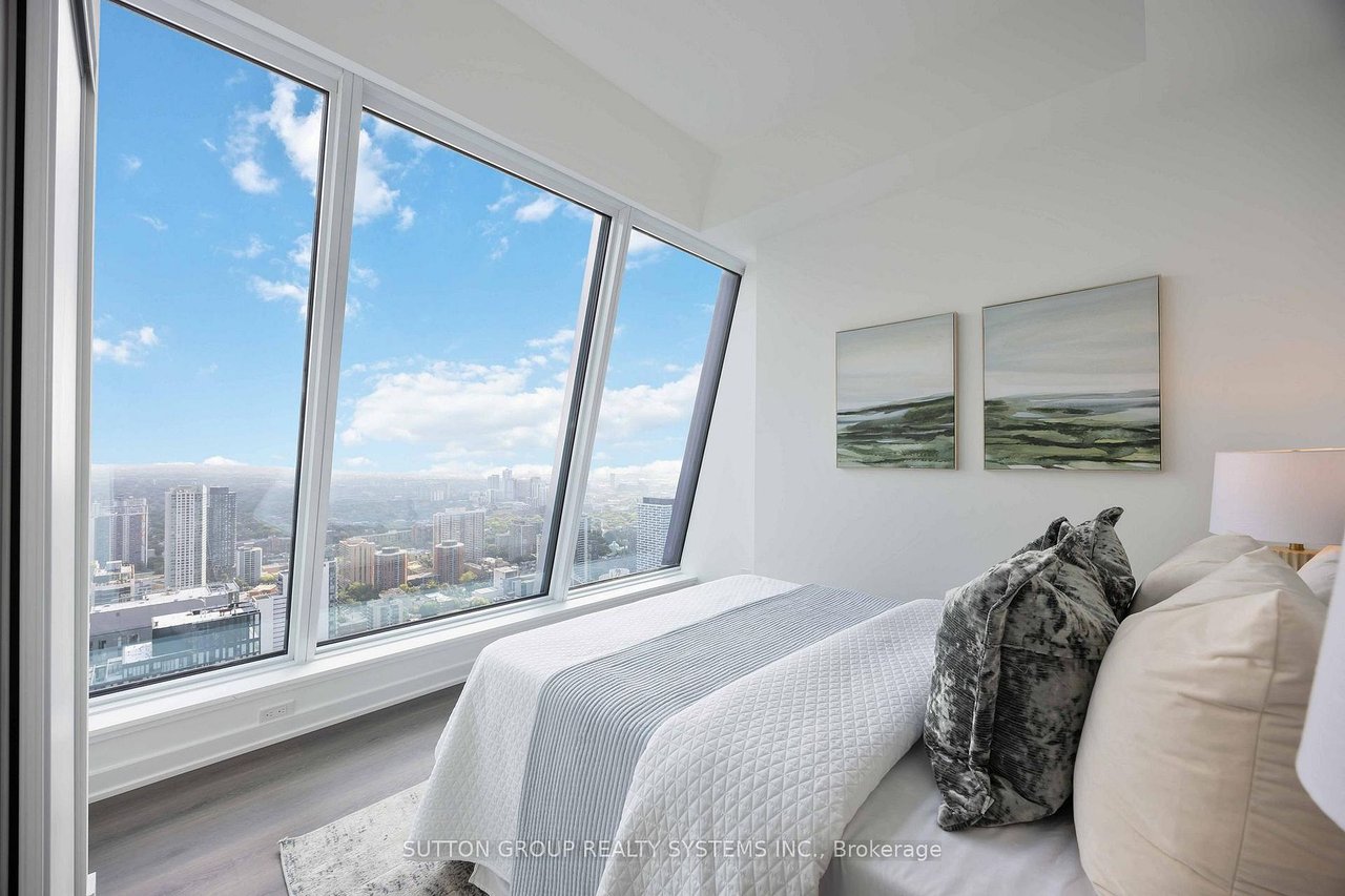 YORKVILLE'S BEST PENTHOUSE 