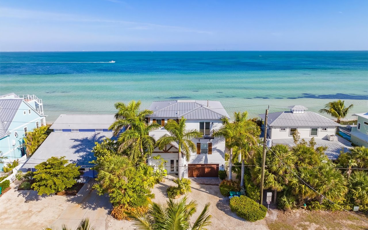 The Benefits of Working With an Experienced Professional on Anna Maria Island, Bradenton, and Longboat Key