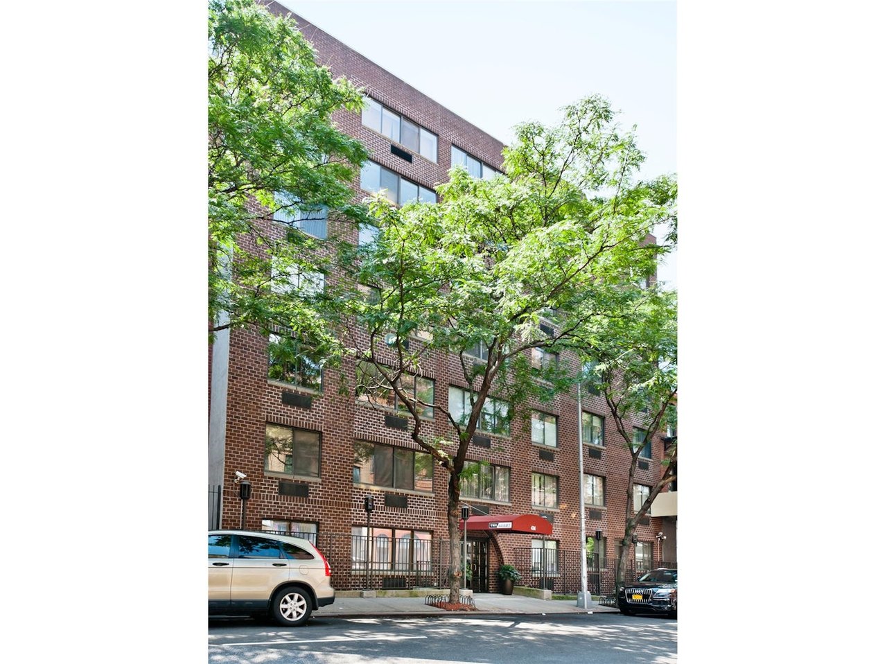 414 W 54th St, #6D