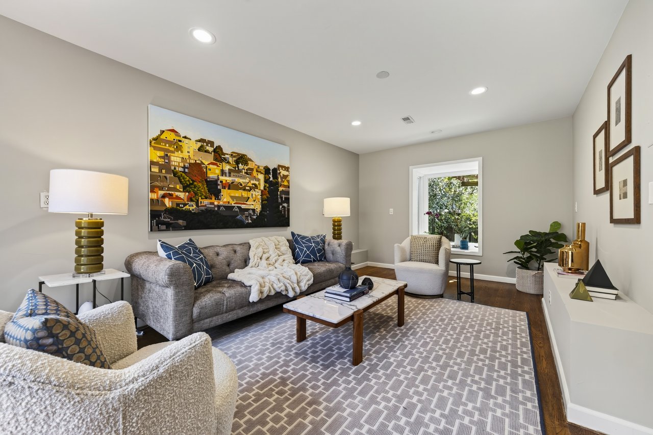 82 Shady Lane, Ross