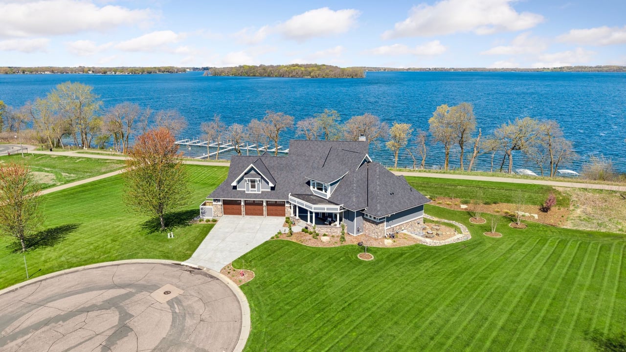 854 Beach Road, Waconia