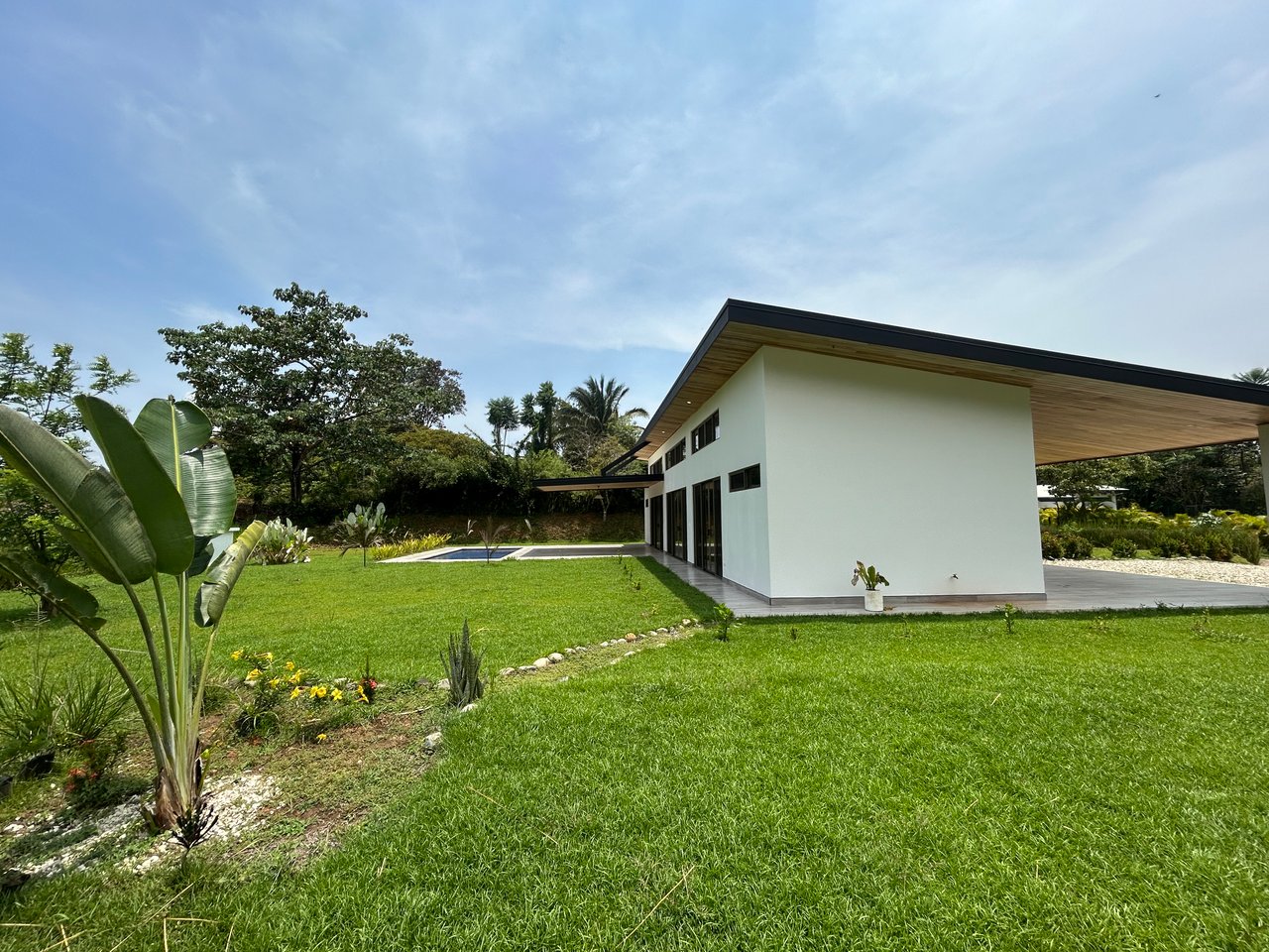 Modern Homes for Sale in Ojochal – El Tucán Paradise | Gated Community Costa Rica