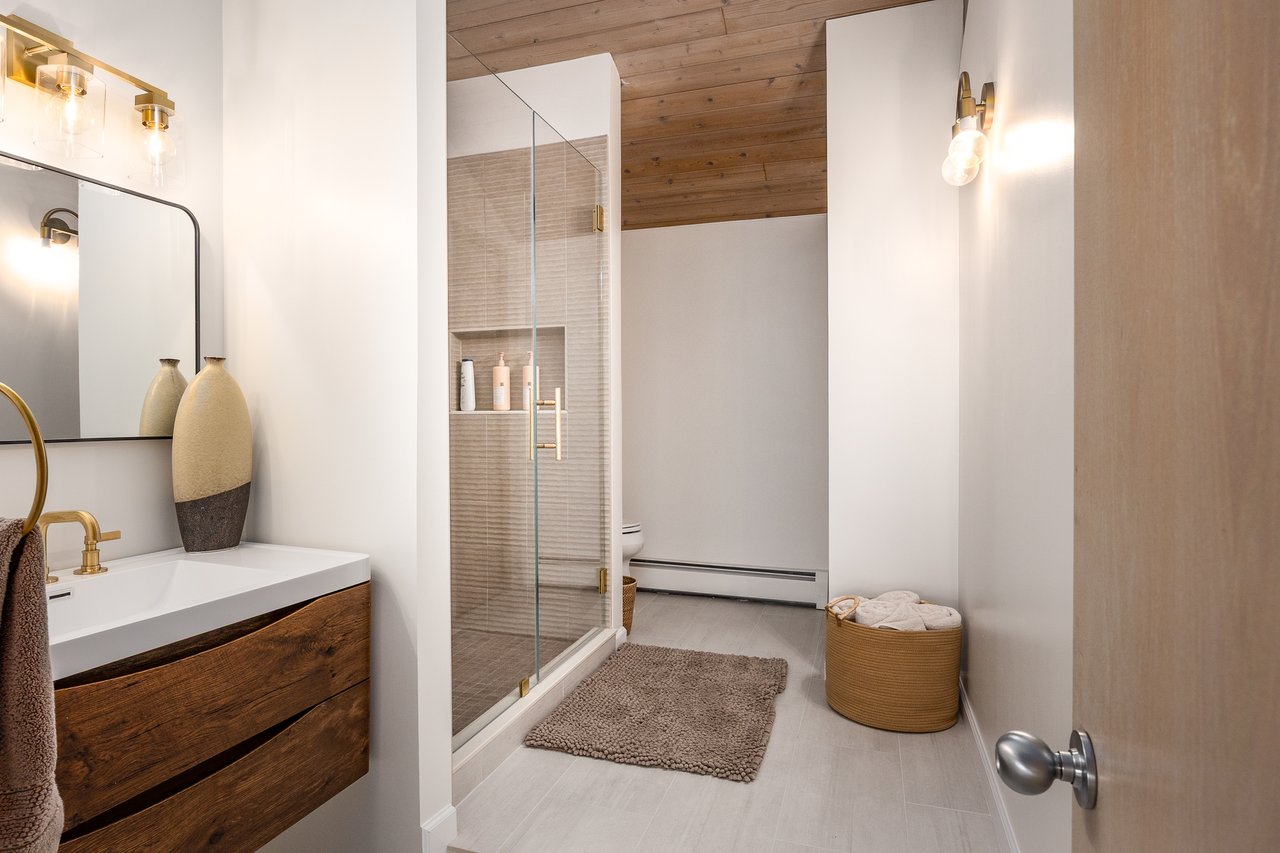 12 Mountain Brook Road