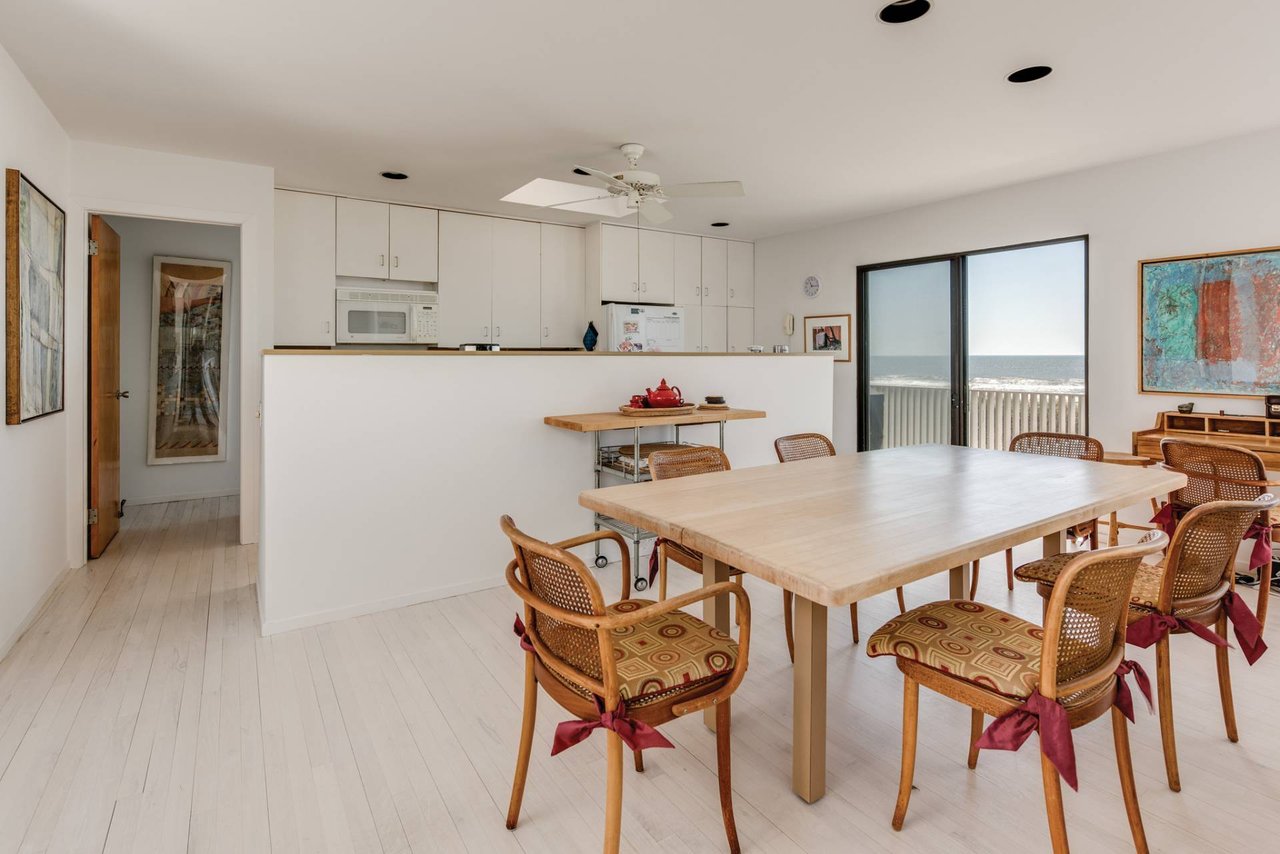 79 Surfside Dr
