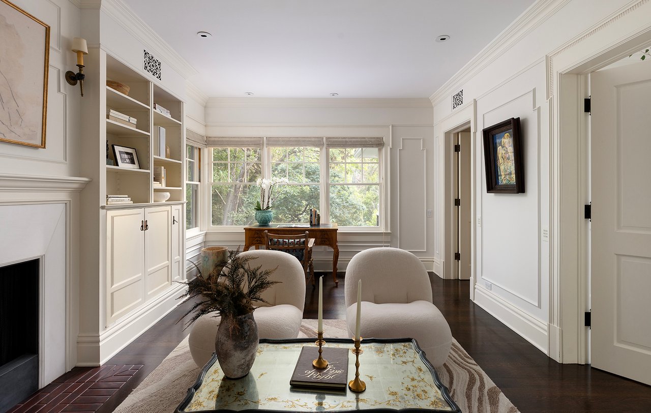 2041 Mandeville Canyon Road