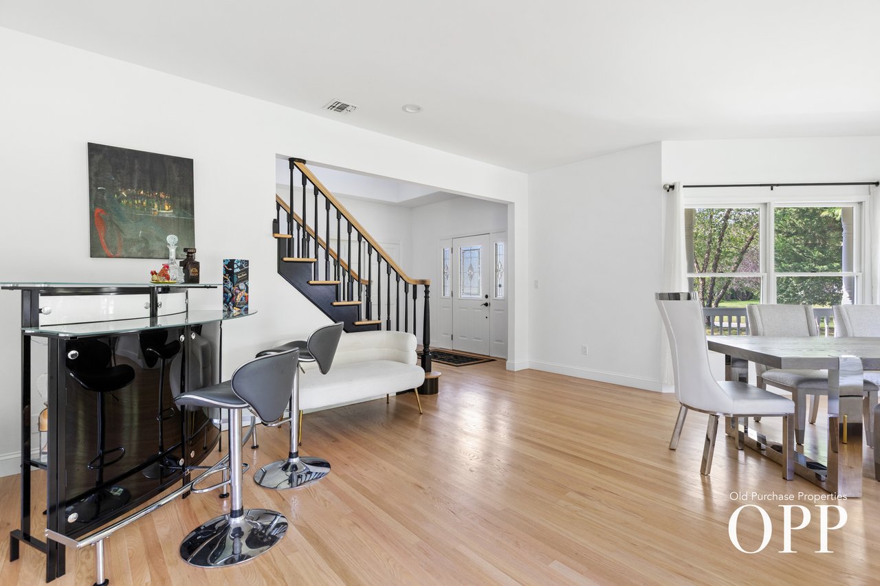 1.28 Acres of Updated Living in Brookhaven Hamlet