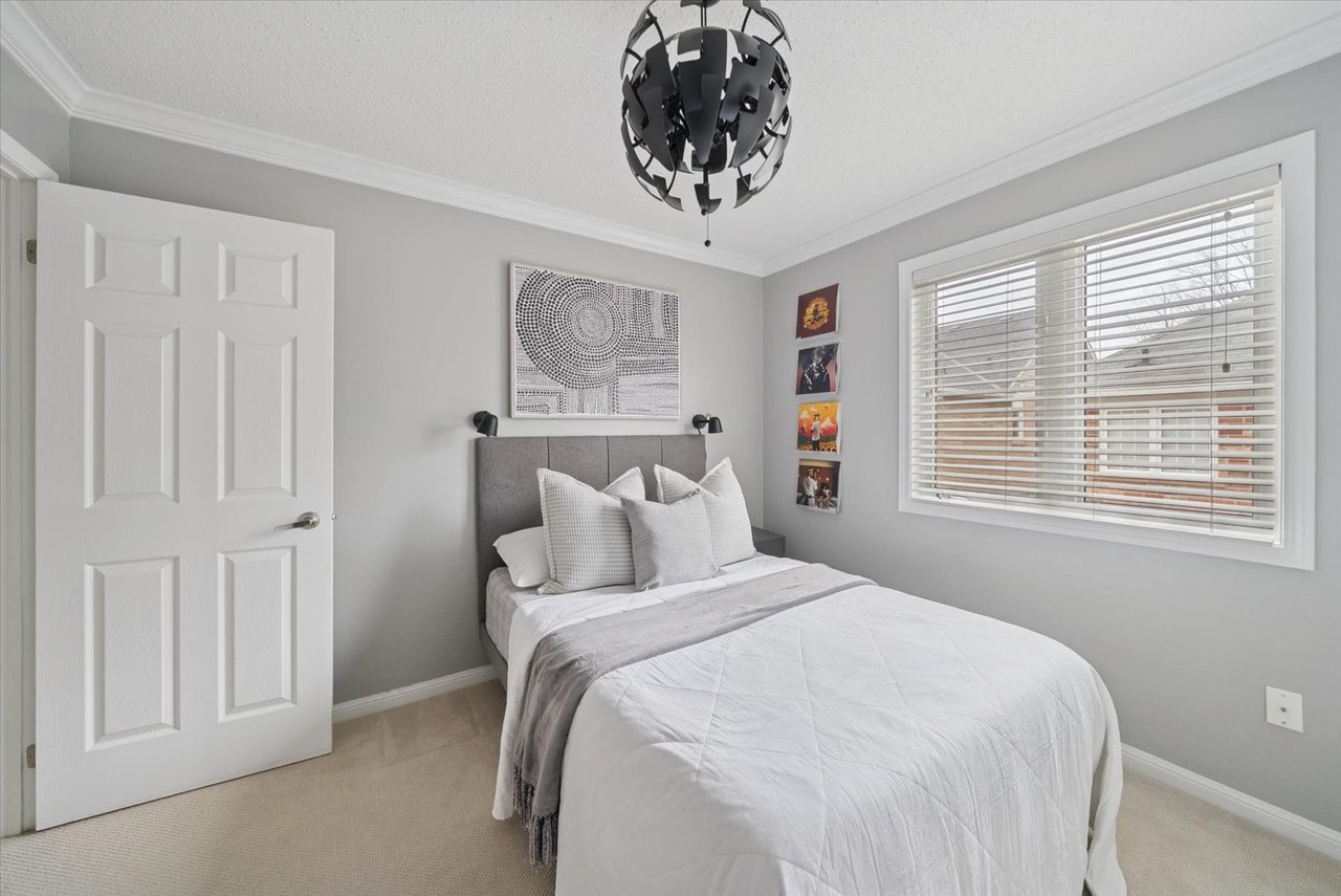 77 Fred Silvester rd