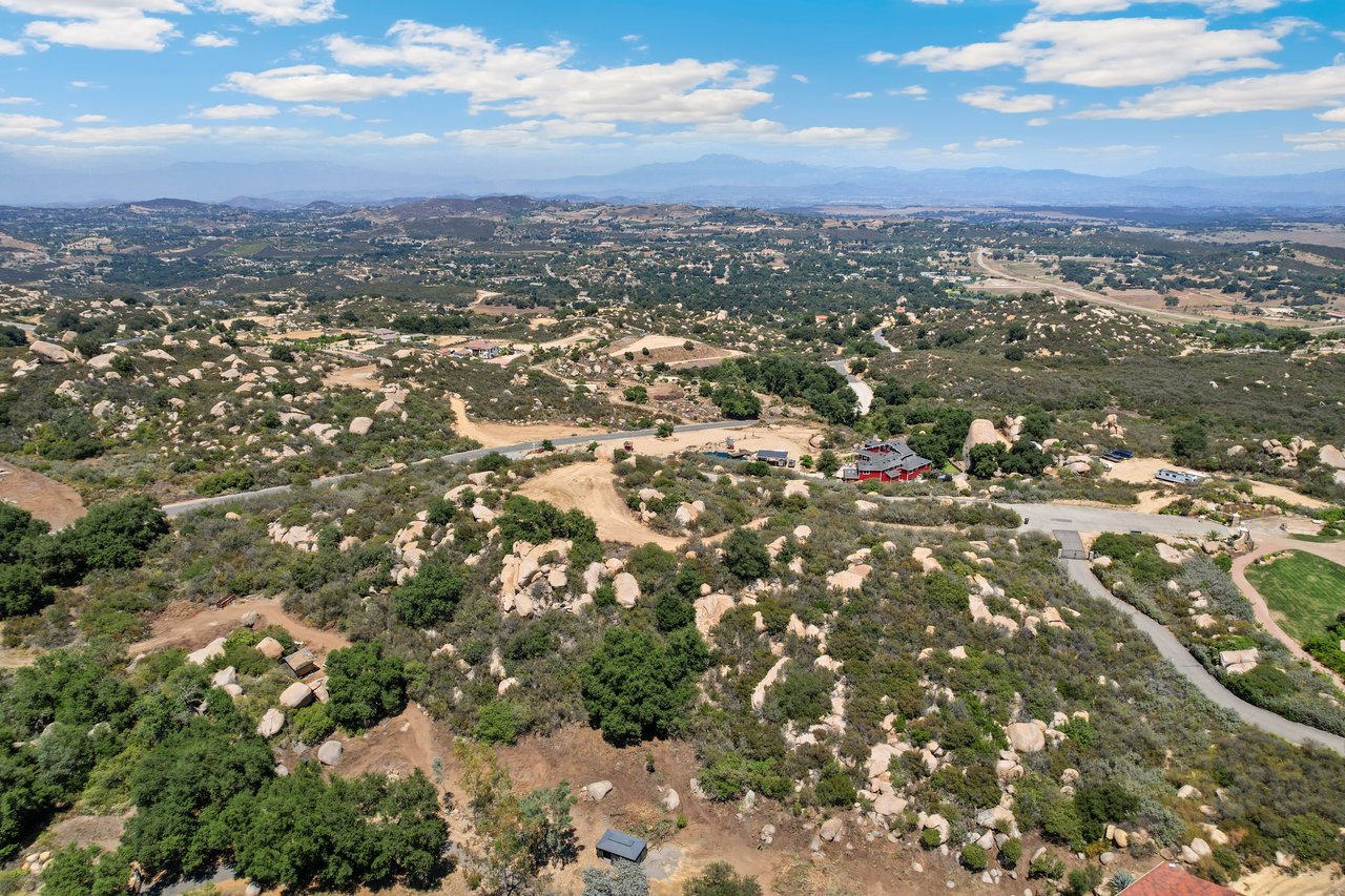 42125 Angels Peak Court