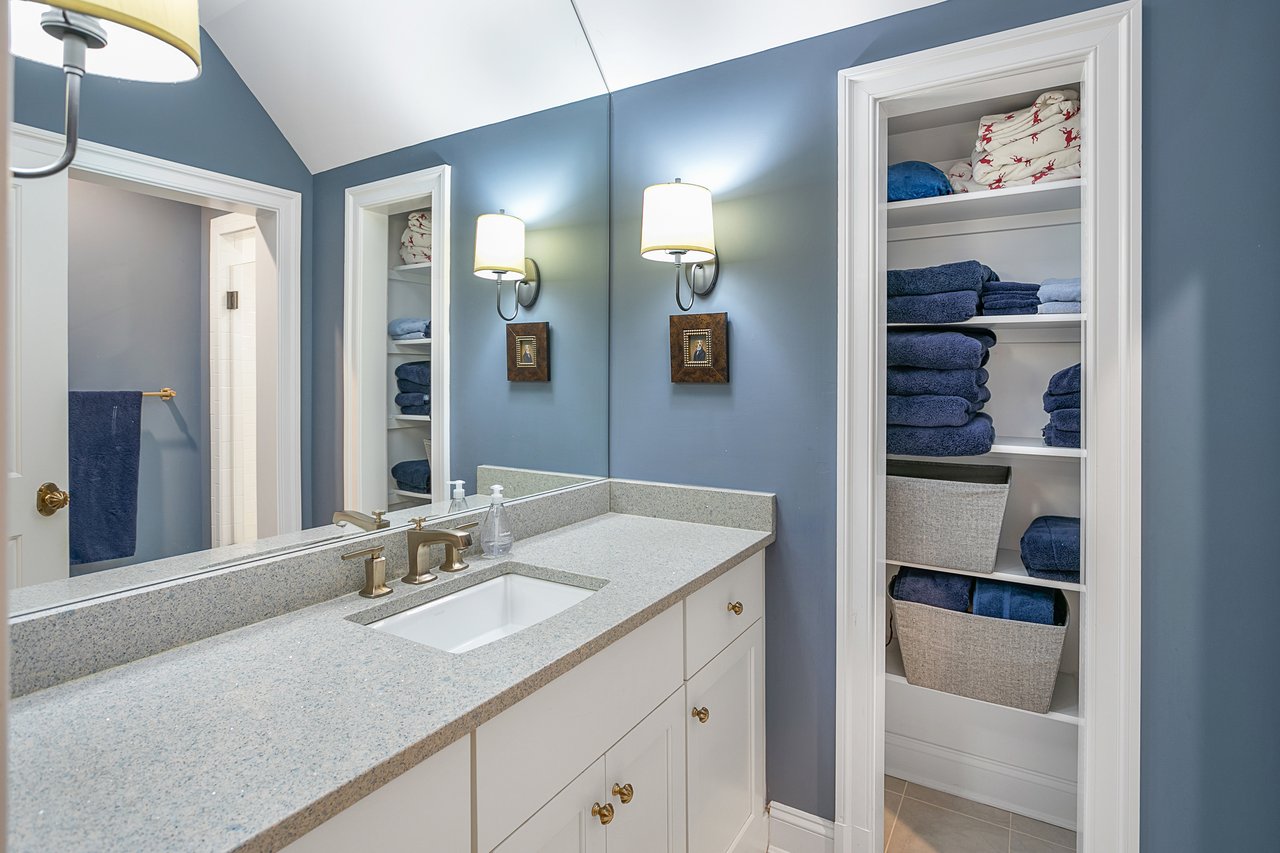 5025 Linnean Ave NW, Washington, DC 20008