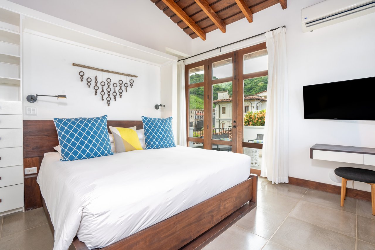 9 Calle La Ronda | A Contemporary Oceanview Modern Luxury near the Beach!