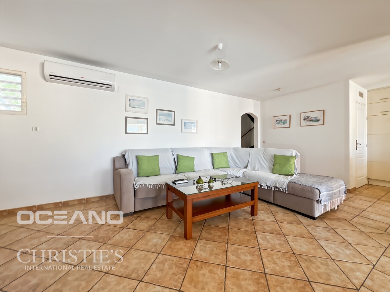 EXCLUSIVITE - 3 bedroom - swimming pool - 5' from the beach - OCEANO Christie's International Real Estate