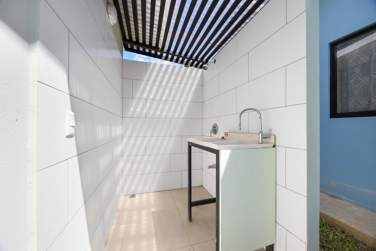 Laurel Condo Unit #1 | Cozy and Affordable 2-Bedroom Condo in Playa Potrero