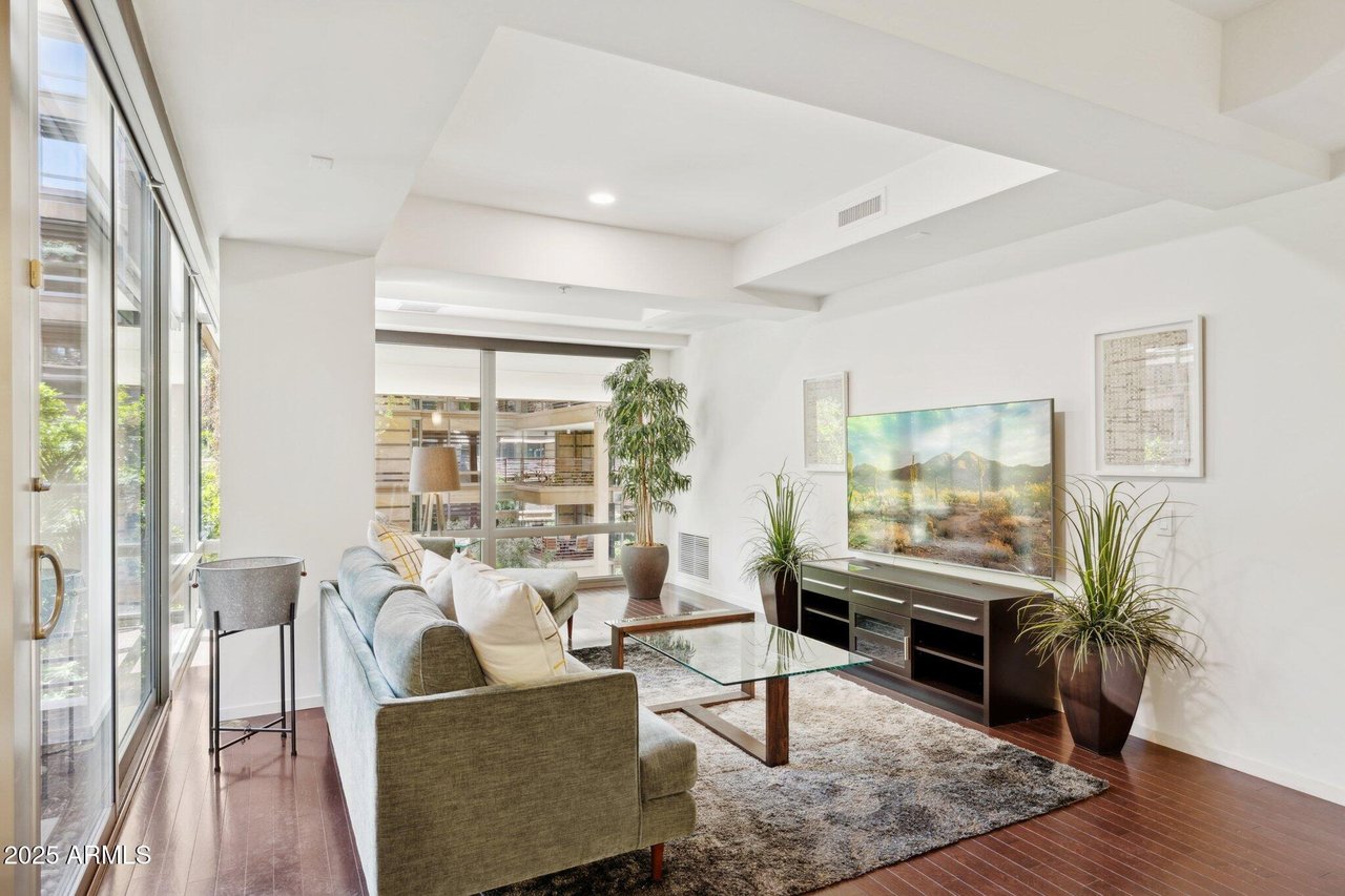 7151 E Rancho Vista Dr, #3001