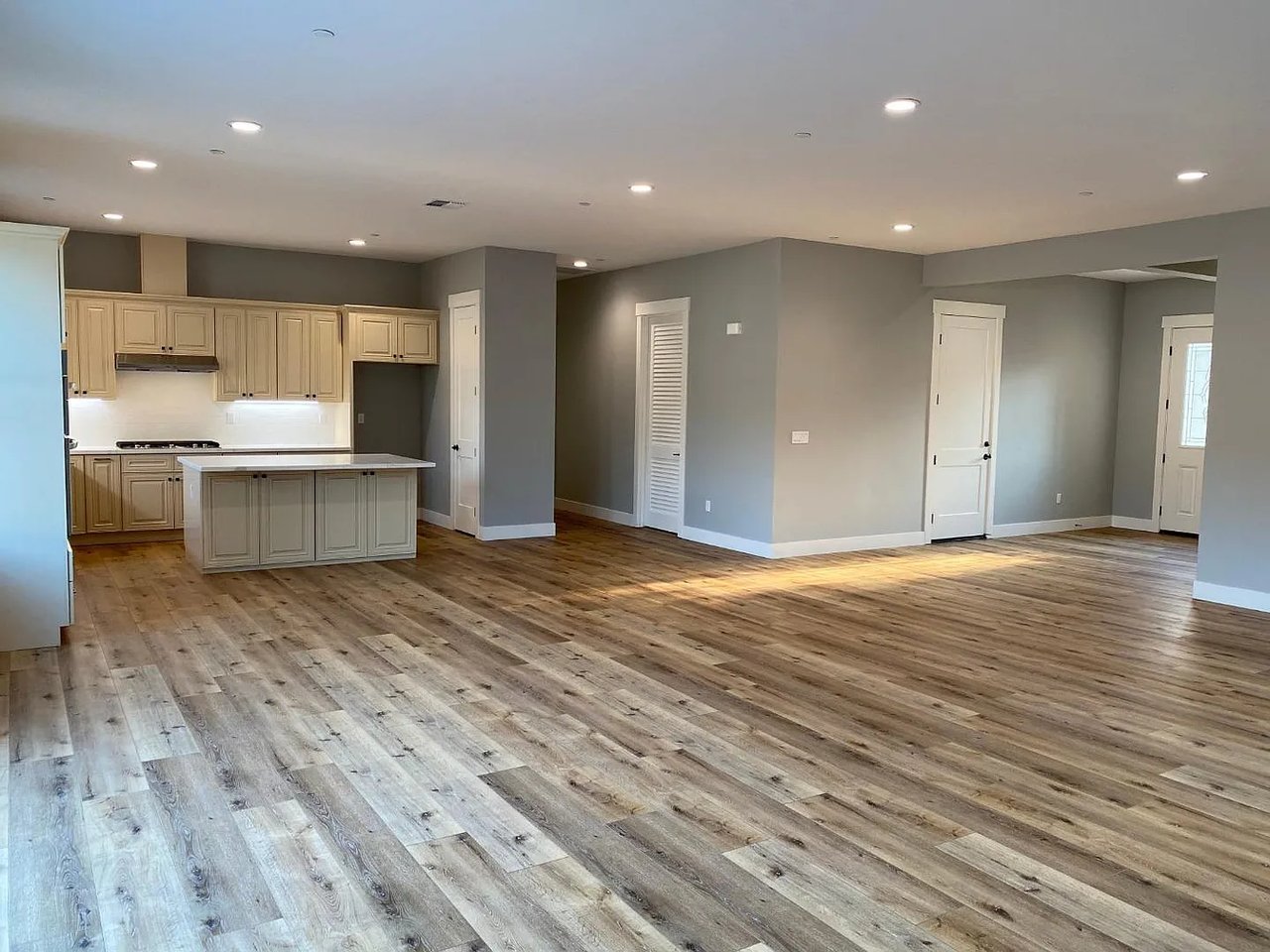 3520 Flintwood Dr