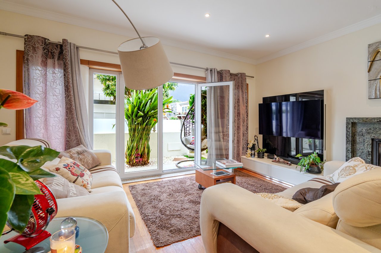 Luxury Four-bedroom Villa in Porto