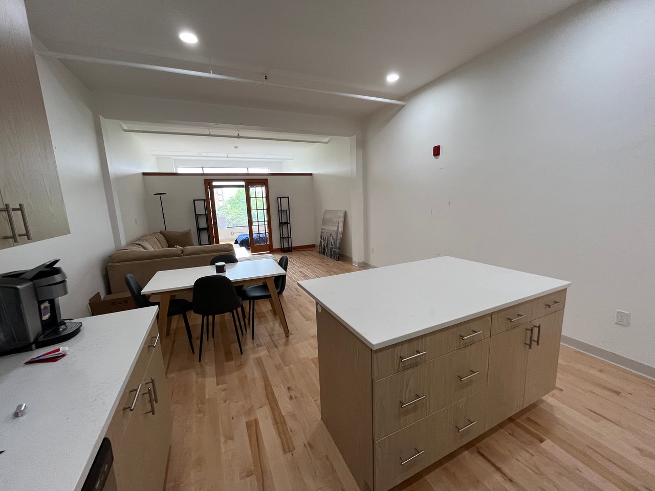 Northampton Street - One bed one back with laundry, roof deck, elevator and Parking! 