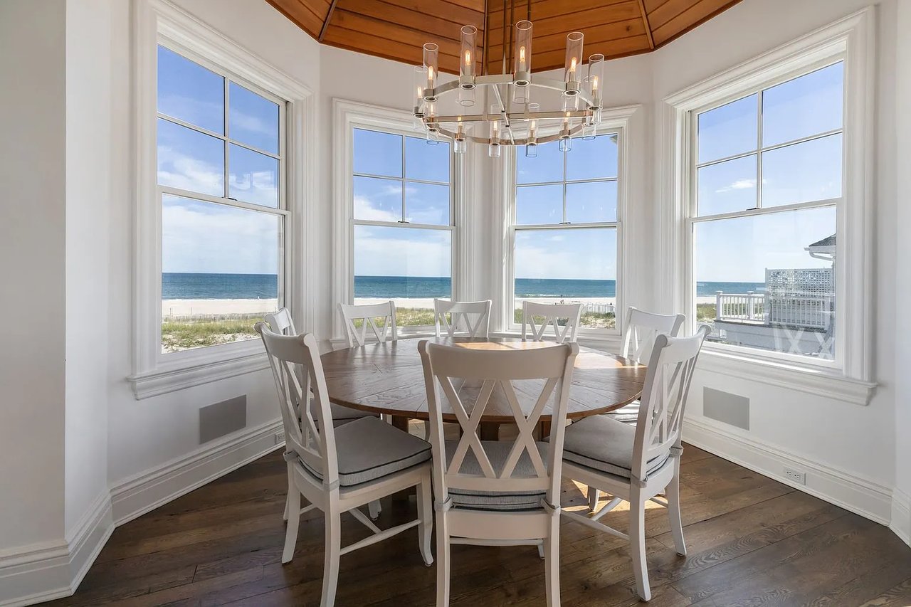 743 Dune Rd