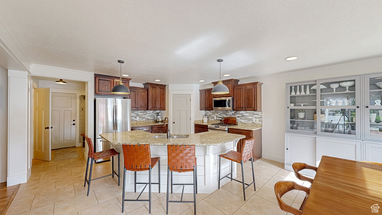 918 S River Ridge Ln