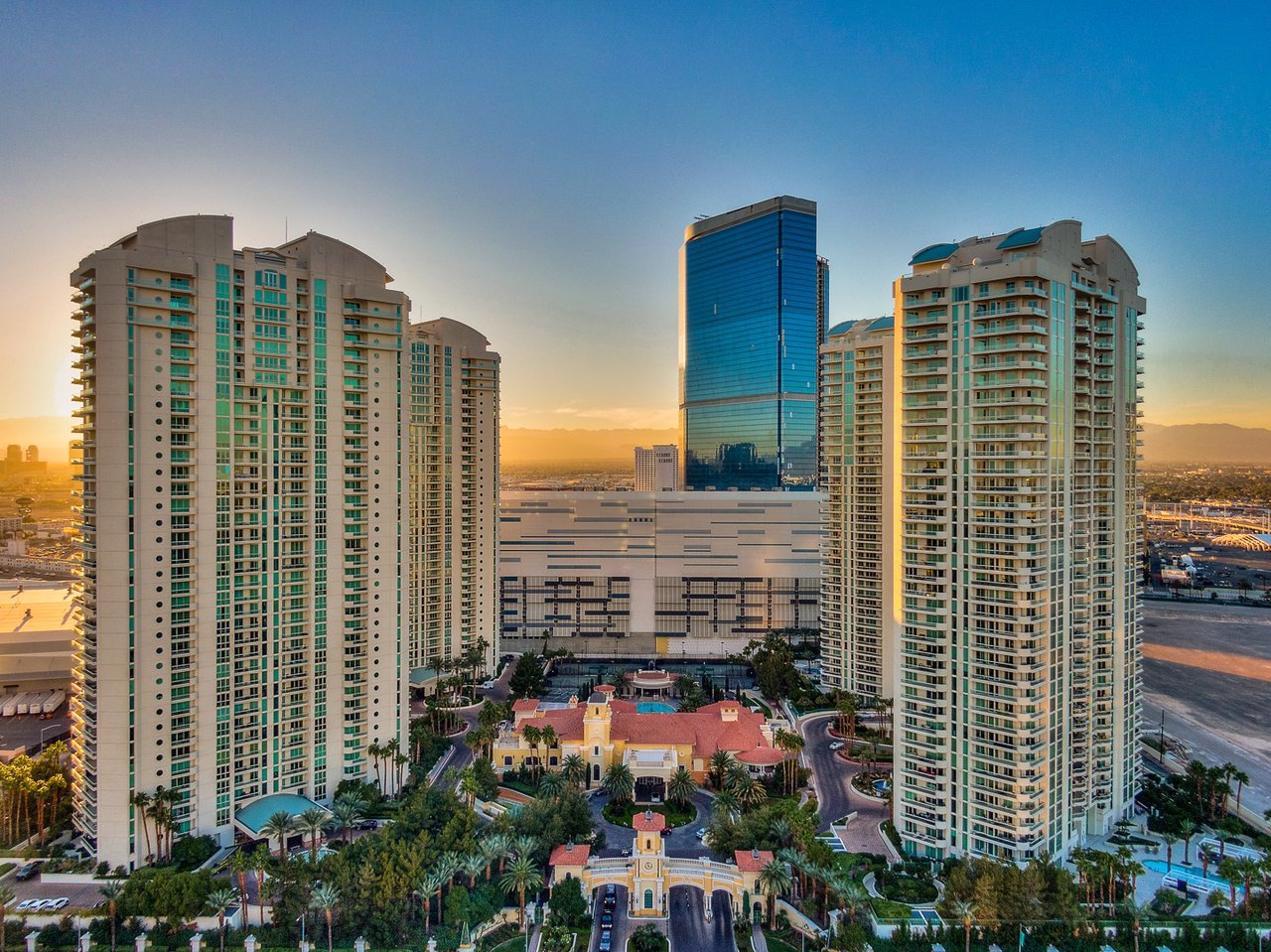 Turnberry Place