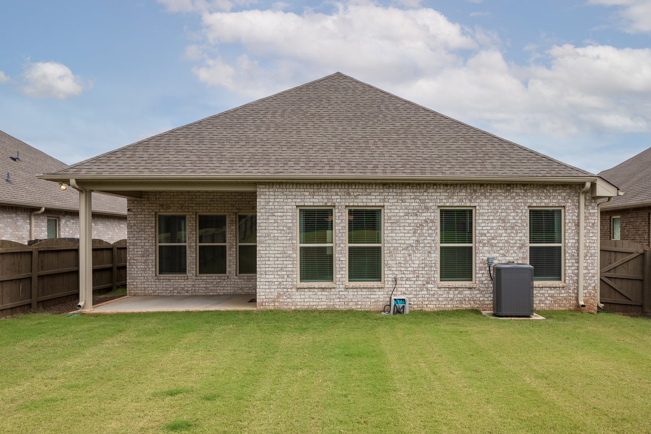 Prime Madison Location with Community Amenities