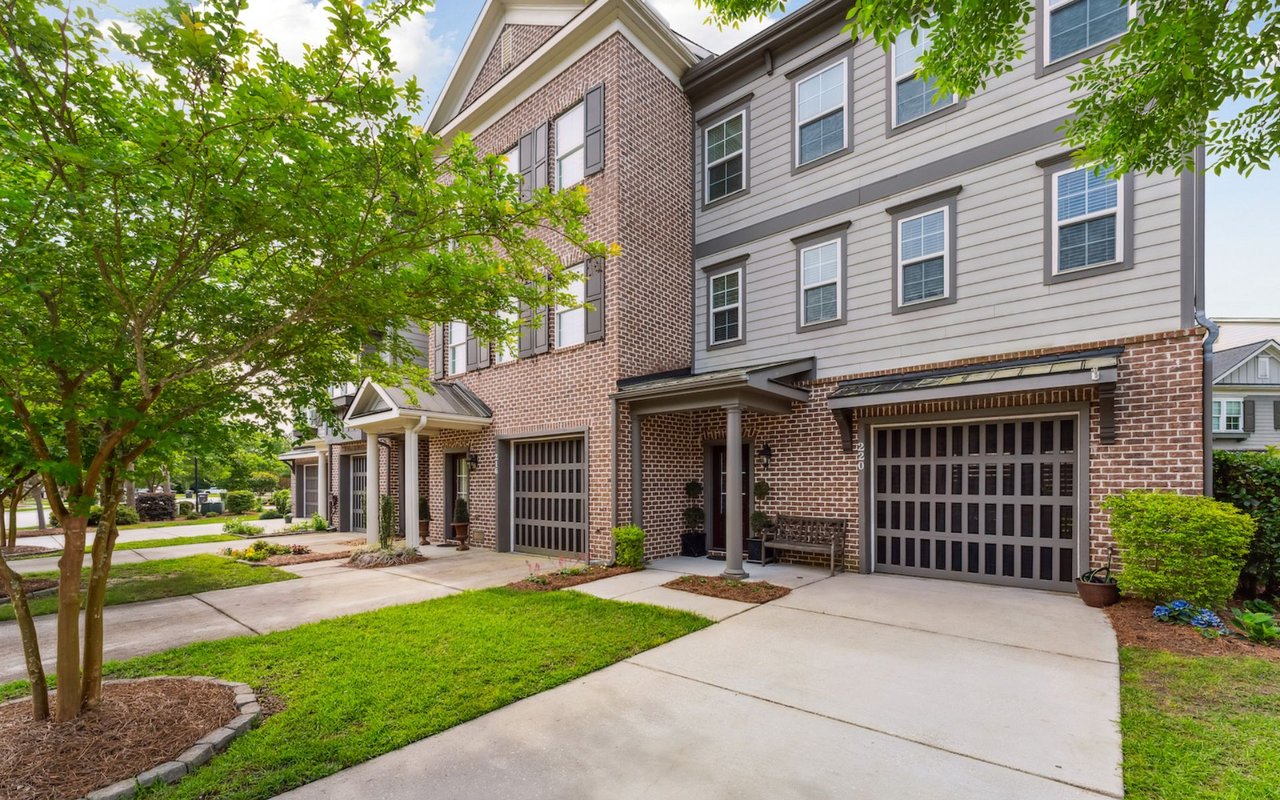 Pristine Townhome in Mount Pleasant – 220 Slipper Shell Court