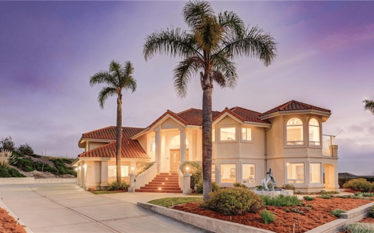 289 Mercedes Ln