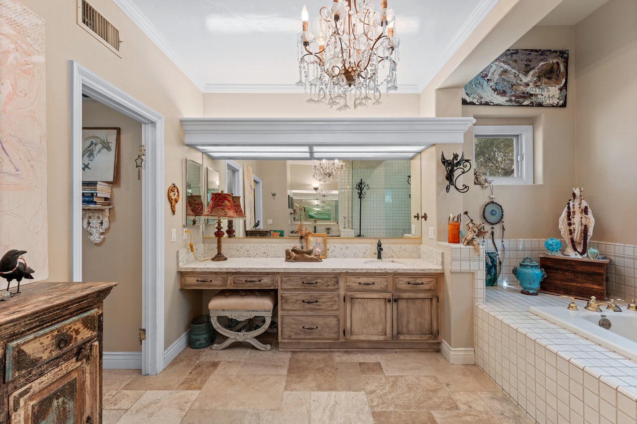 39455 Avenida La Cresta
