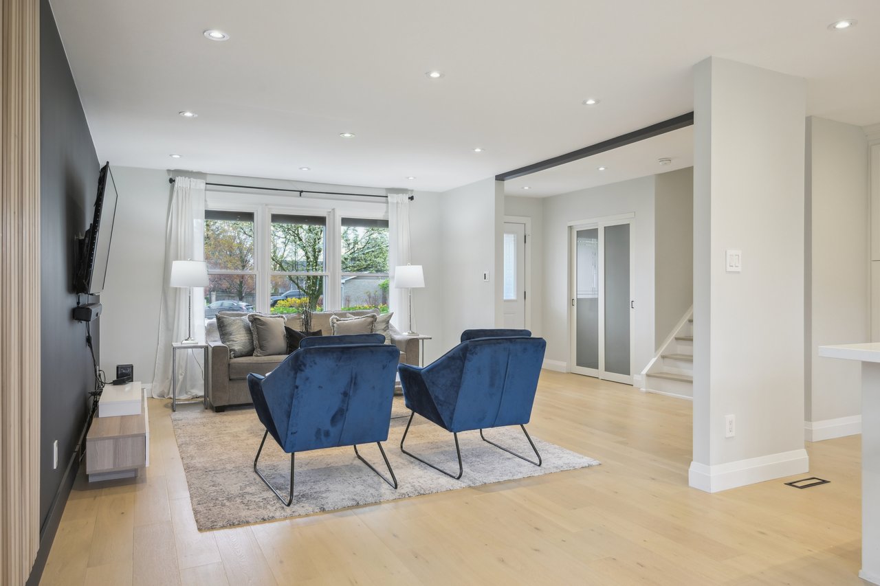 Completely Renovated Sidesplit on an Exclusive Cul-De Sac