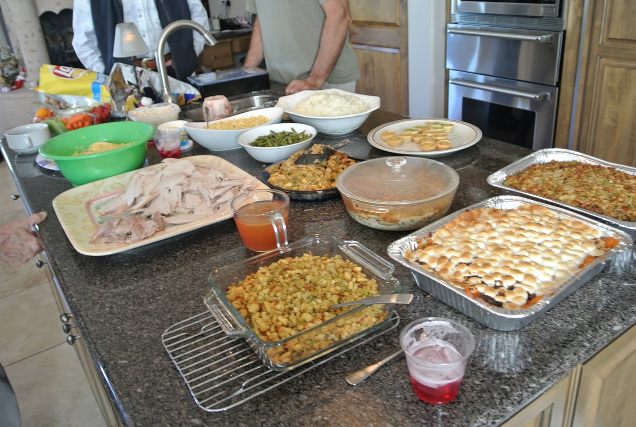 “Arizona Kitchens, Turkey Traditions & Home Value: A Grandon Group Thanksgiving Guide”