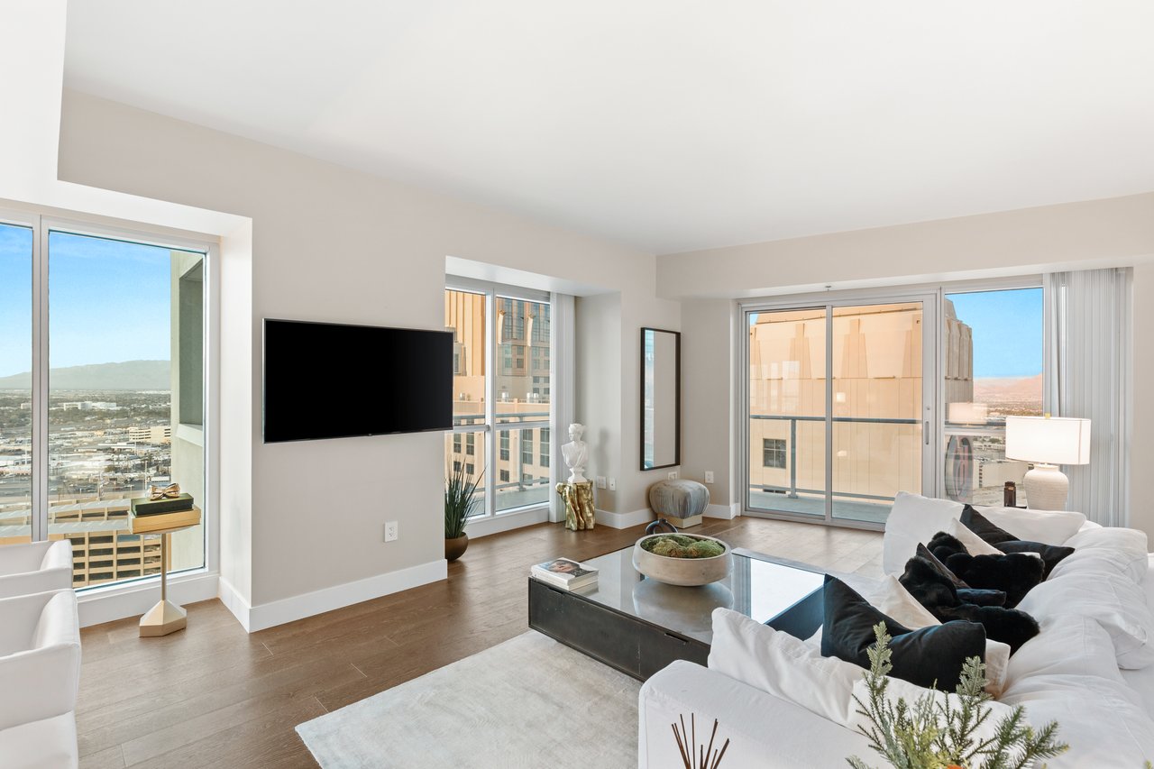 2700 Las Vegas Boulevard 2303