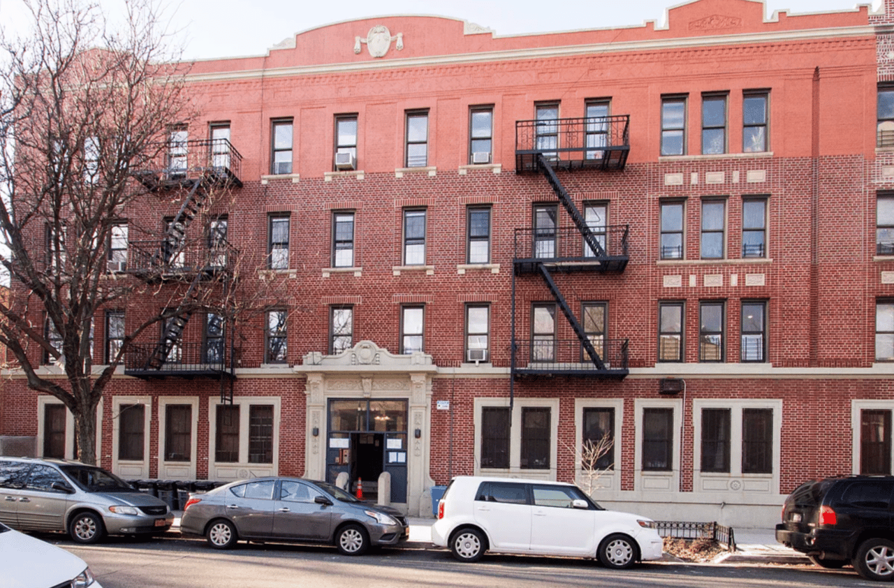 1075 Greene Ave