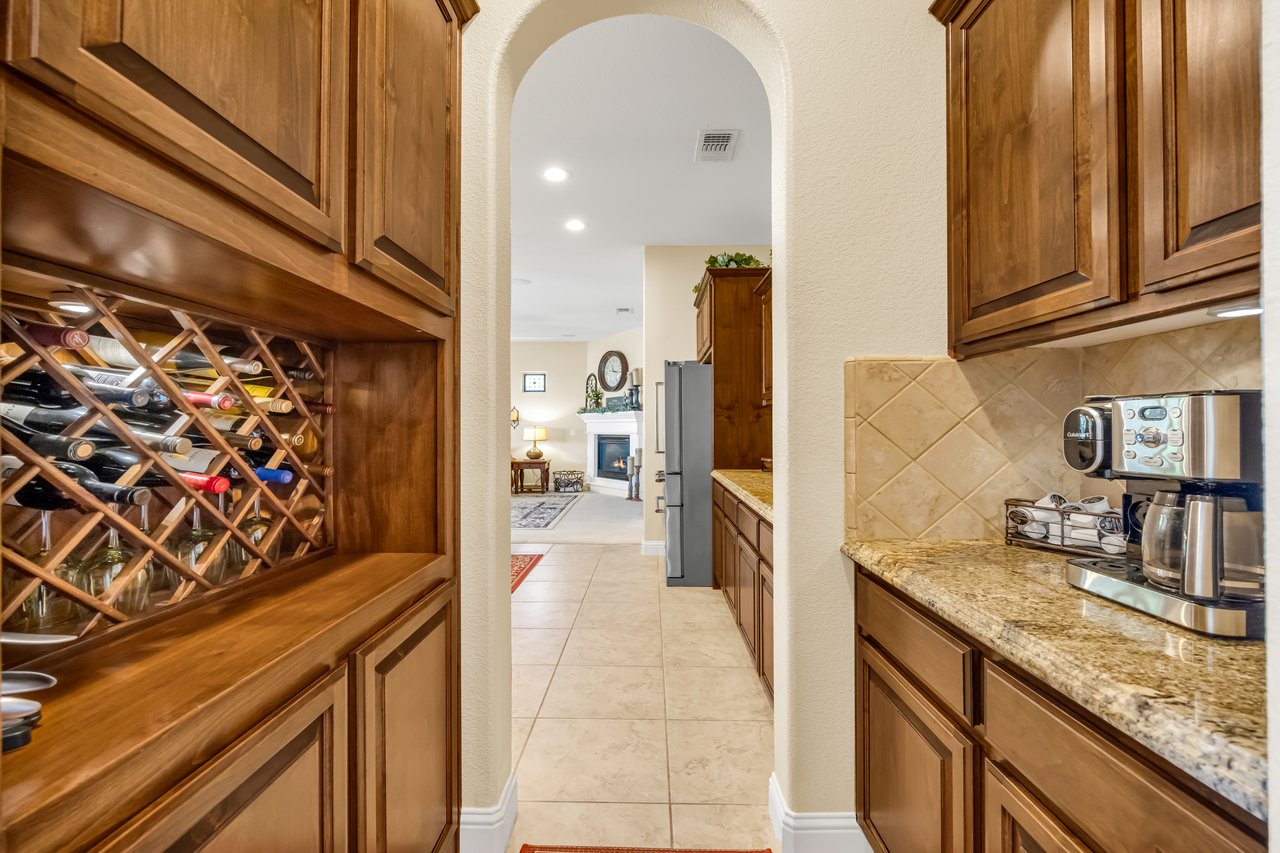 4040 Borderlands Dr
