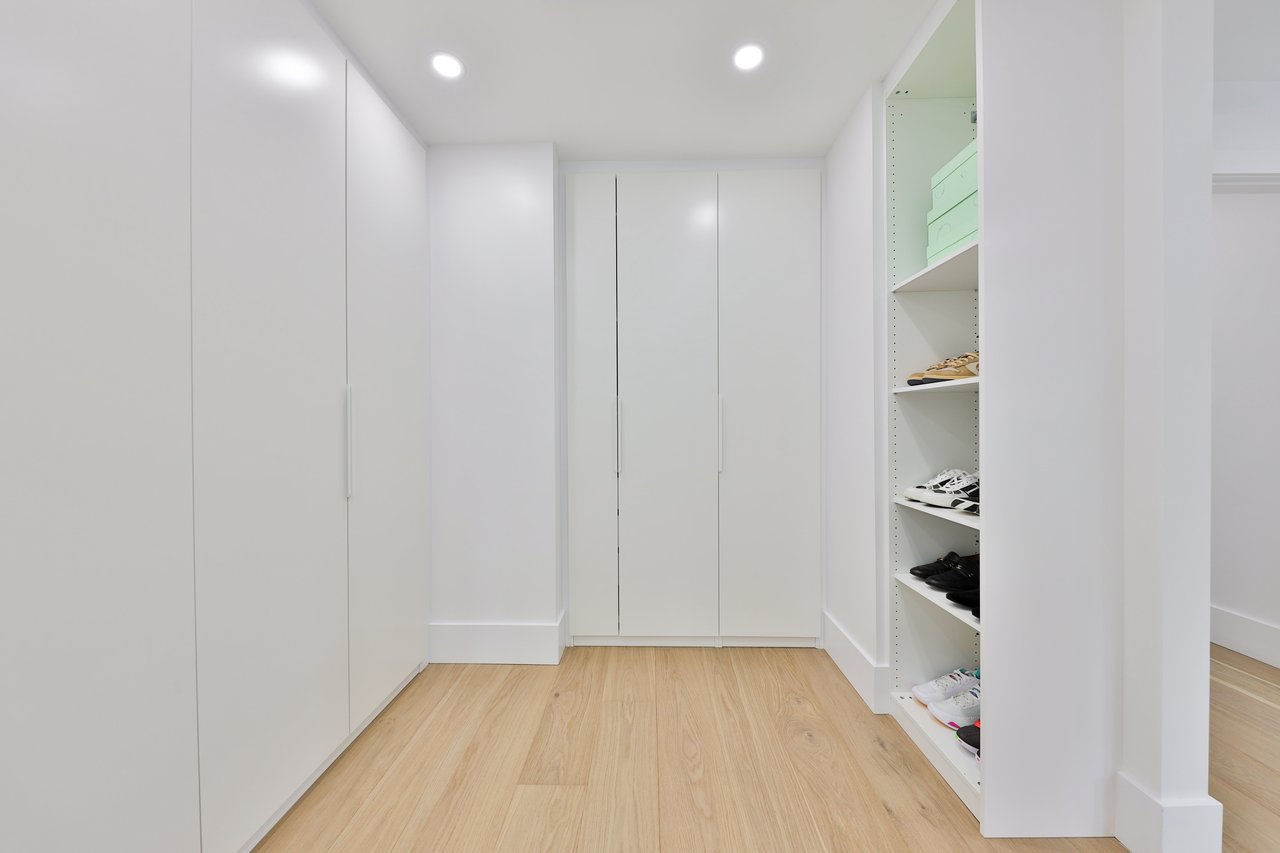 1506 Newlands Crescent, Burlington