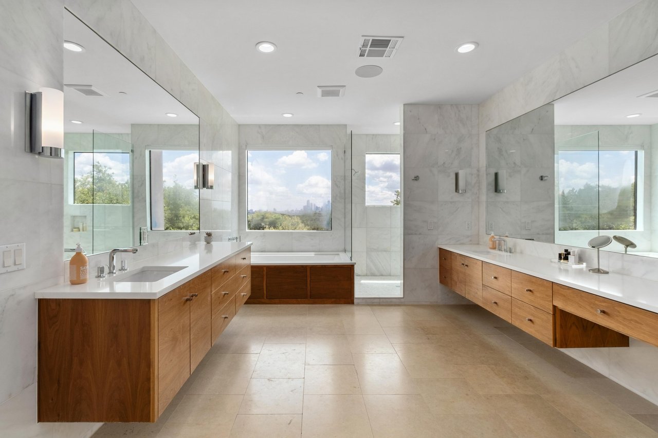 203 Wildcat Hollow and 100 Redbud Trail