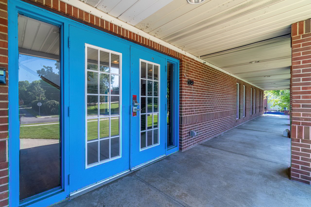 Ball State Greek House Goes to Public Auction