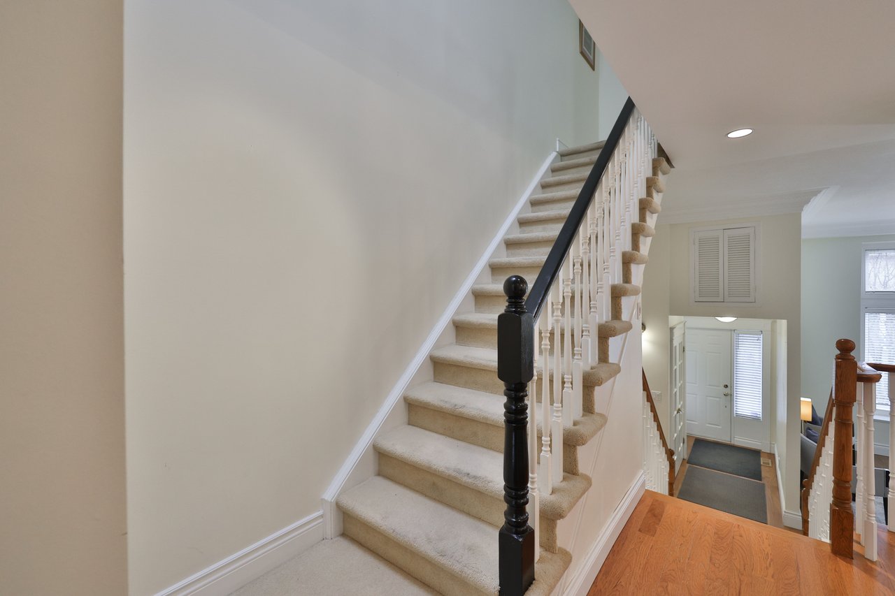 86 Forsythe Street, Oakville