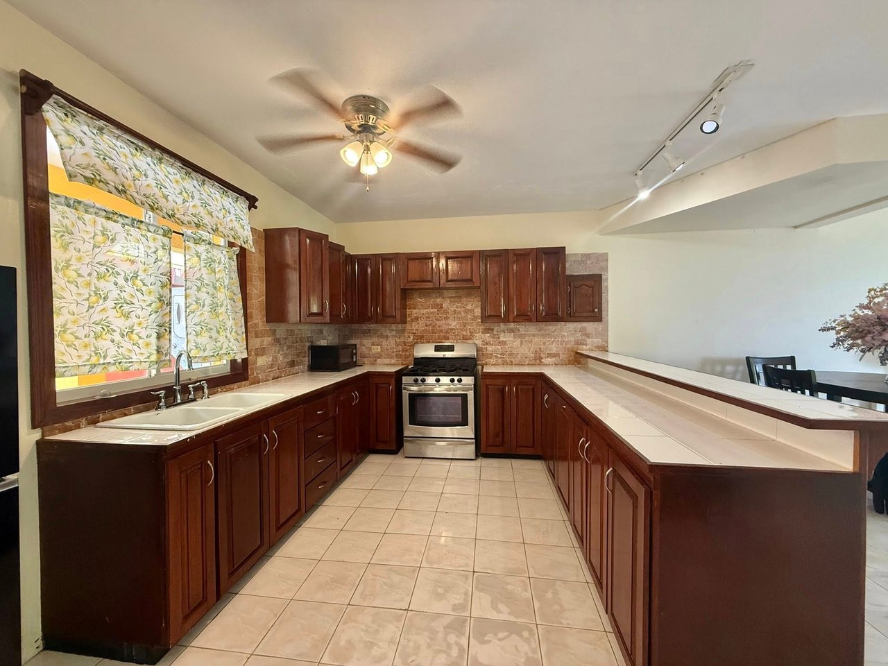 1132 Fahie Hill 2 Bedroom Apartment