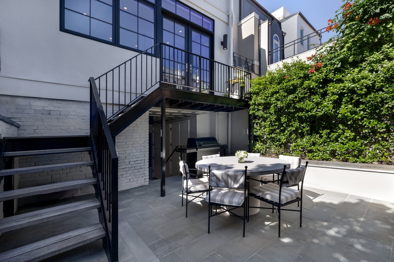 Hillyer Place NW