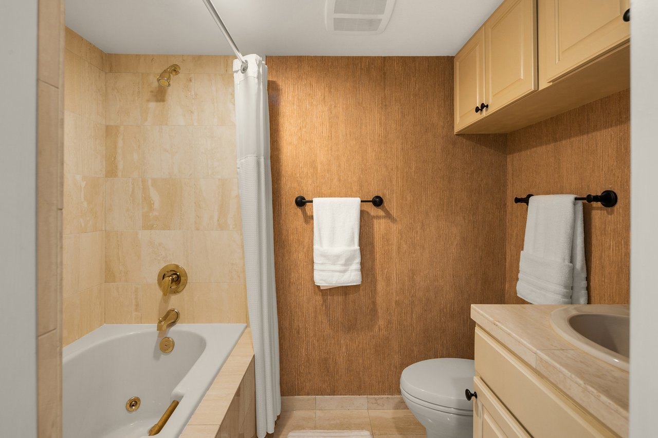 6620 Lake Washington Boulevard NE Unit: 101